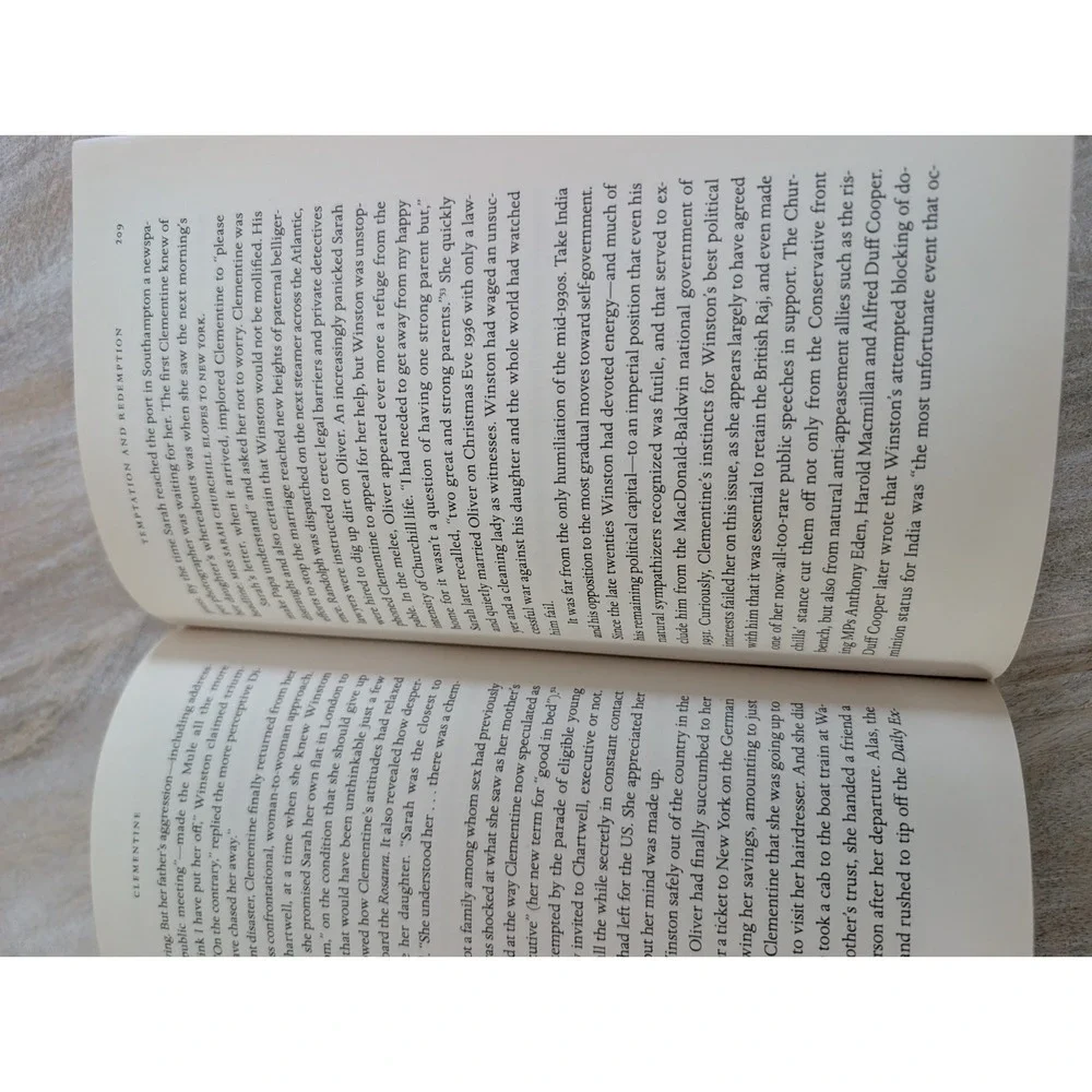 Clementine: The Life Of Mrs. Winston Churchill Hardcover - Sonia Purnell
